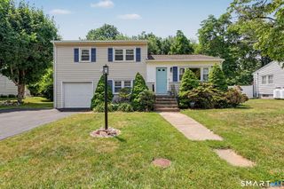 143 Ranch Drive, Bridgeport, CT 06606