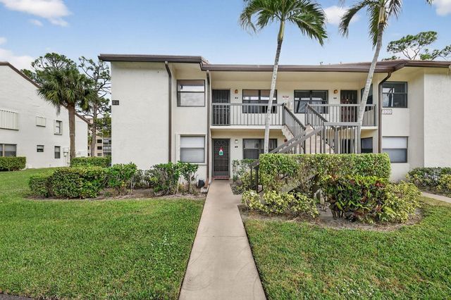 4900 Lucerne Lakes Boulevard 201, Lake Worth, FL 33467