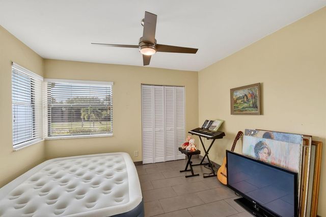 4900 Lucerne Lakes Boulevard 201, Lake Worth, FL 33467