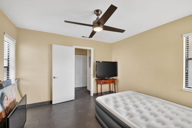 4900 Lucerne Lakes Boulevard 201, Lake Worth, FL 33467