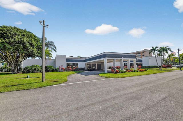 4900 Lucerne Lakes Boulevard 201, Lake Worth, FL 33467