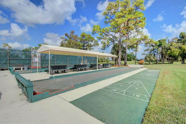 4900 Lucerne Lakes Boulevard 201, Lake Worth, FL 33467