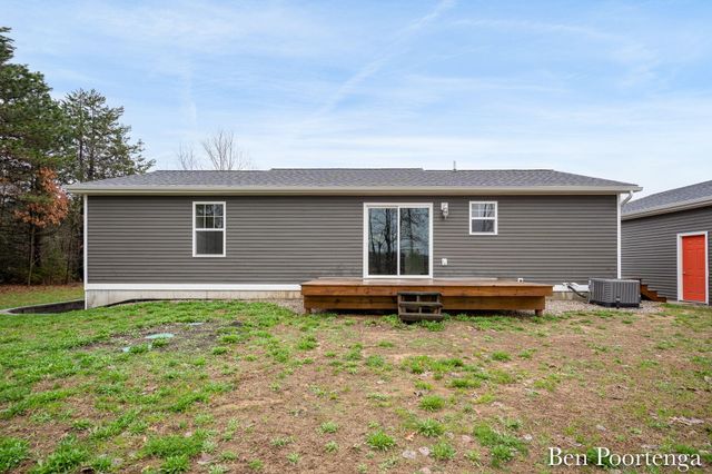 18351 W HC-Edmore Road, Howard City, MI 49329