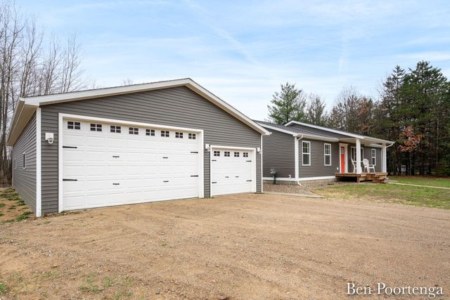18351 W HC-Edmore Road, Howard City, MI 49329