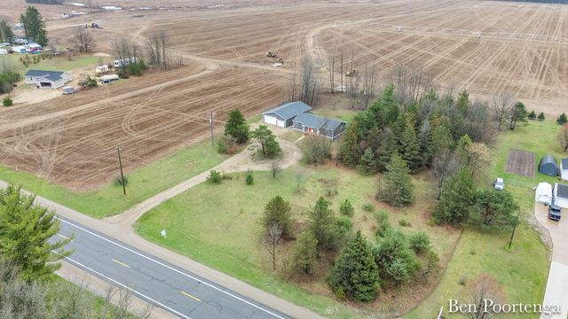18351 W HC-Edmore Road, Howard City, MI 49329