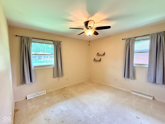 4525 Chapel Drive, Columbus, IN 47203