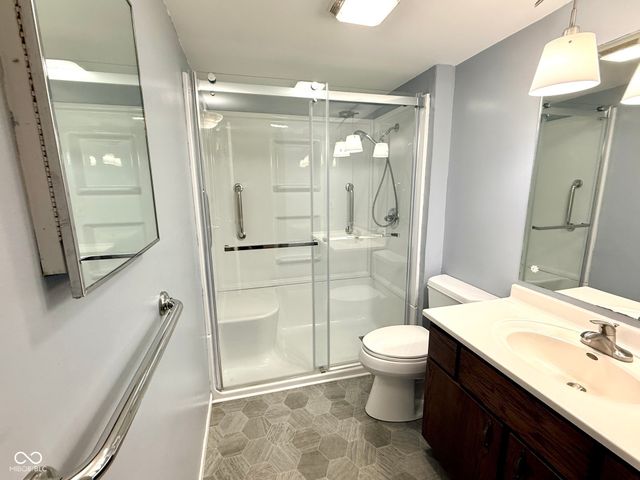 4525 Chapel Drive, Columbus, IN 47203