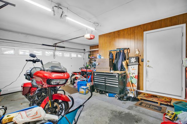 4525 Chapel Drive, Columbus, IN 47203