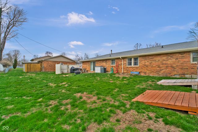 4525 Chapel Drive, Columbus, IN 47203