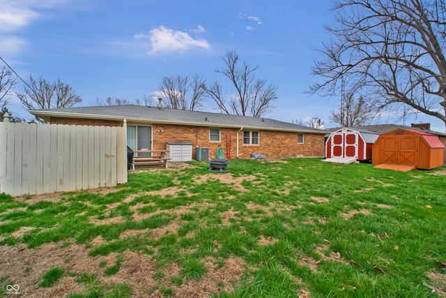 4525 Chapel Drive, Columbus, IN 47203