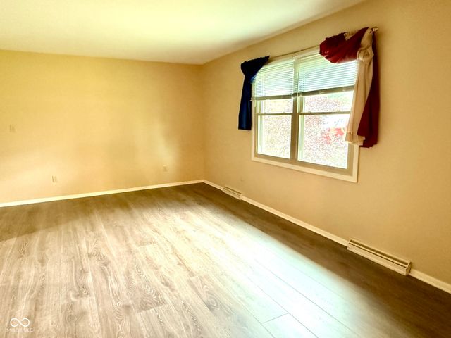 4525 Chapel Drive, Columbus, IN 47203
