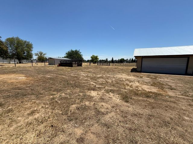 9375 E Bullard Avenue, Clovis, CA 93619