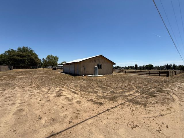 9375 E Bullard Avenue, Clovis, CA 93619