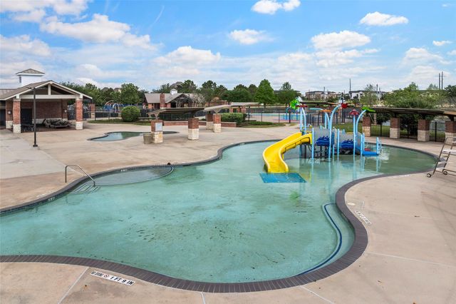 9802 Luna Springs Lane, Cypress, TX 77433