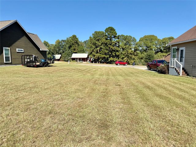 18 Oakland Court, Huntsville, TX 77340