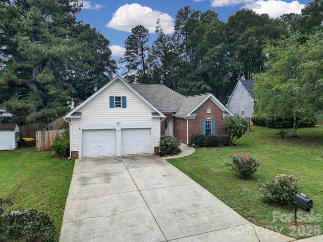 1383 Saint Katherines Way, Rock Hill, SC 29732