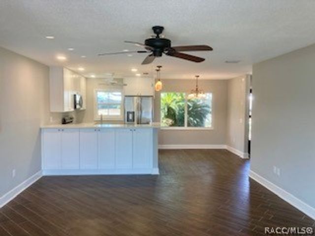 11474 W Bayshore Drive, Crystal River, FL 34429