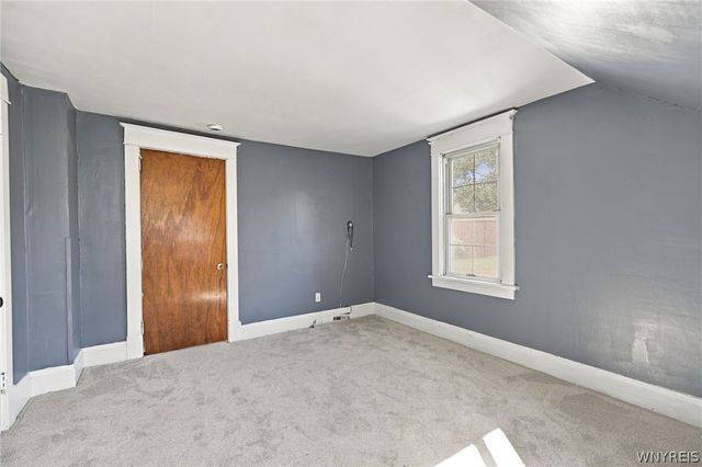 25 Cayuga Avenue, Lancaster, NY 14086