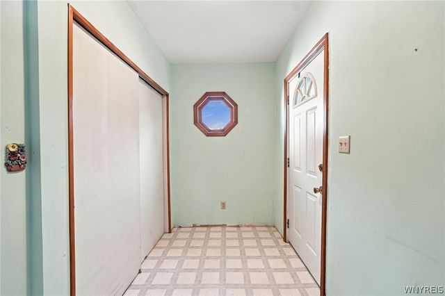 25 Cayuga Avenue, Lancaster, NY 14086