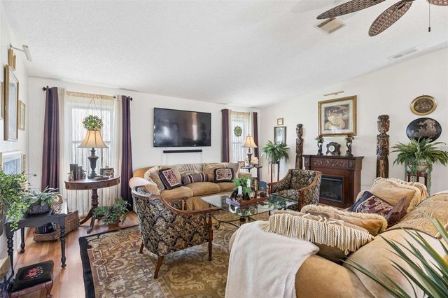 1433 ELKHART CIRCLE, Tavares, FL 32778