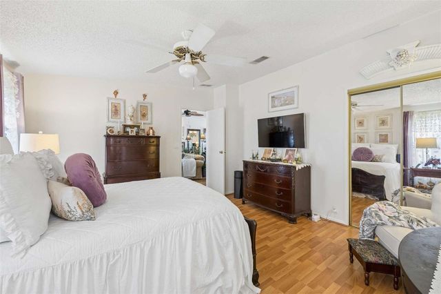 1433 ELKHART CIRCLE, Tavares, FL 32778