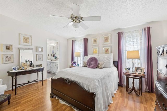 1433 ELKHART CIRCLE, Tavares, FL 32778