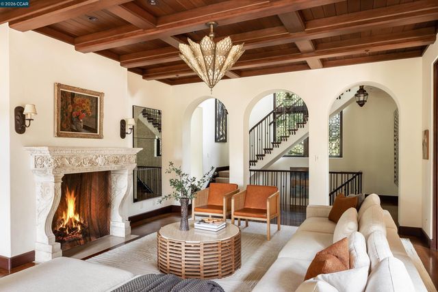 280 Indian Rd, Piedmont, CA 94610