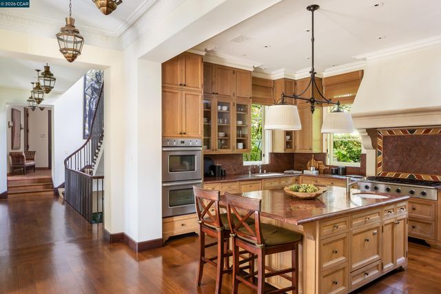280 Indian Rd, Piedmont, CA 94610