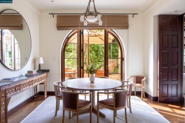 280 Indian Rd, Piedmont, CA 94610