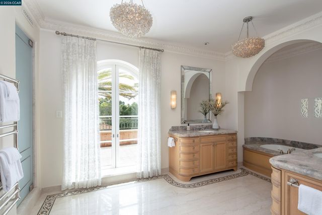 280 Indian Rd, Piedmont, CA 94610