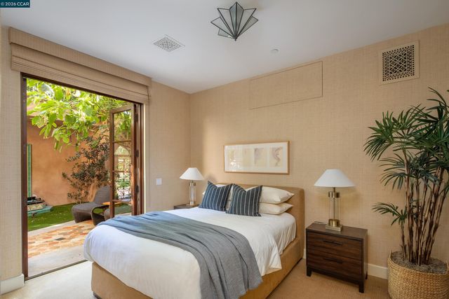 280 Indian Rd, Piedmont, CA 94610