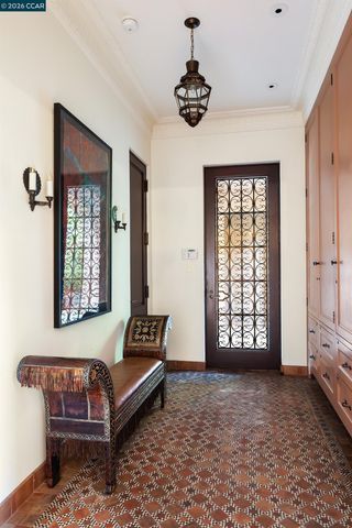280 Indian Rd, Piedmont, CA 94610