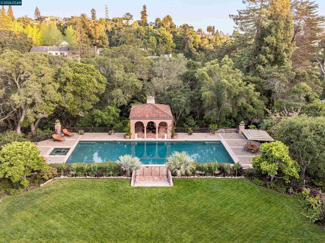 280 Indian Rd, Piedmont, CA 94610