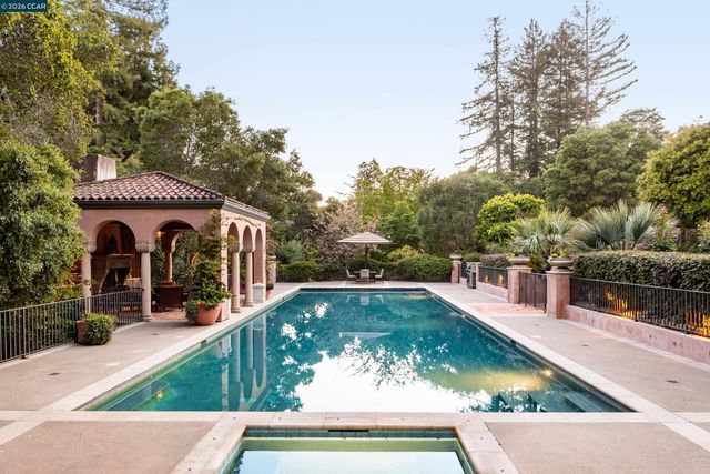 280 Indian Rd, Piedmont, CA 94610