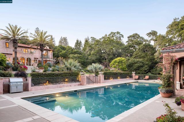 280 Indian Rd, Piedmont, CA 94610