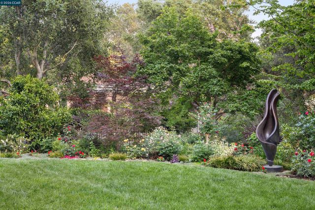 280 Indian Rd, Piedmont, CA 94610