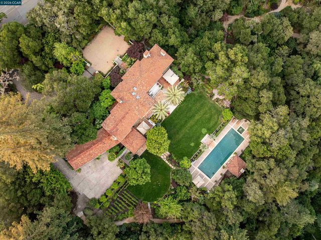 280 Indian Rd, Piedmont, CA 94610