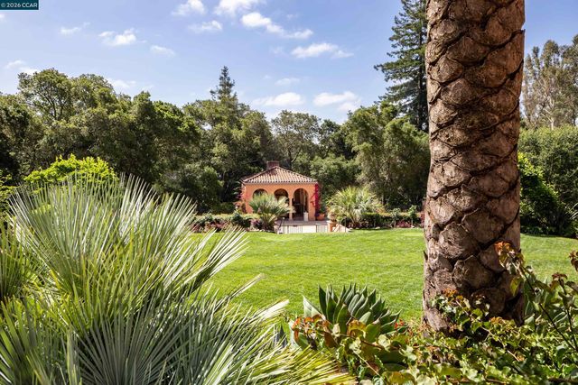 280 Indian Rd, Piedmont, CA 94610
