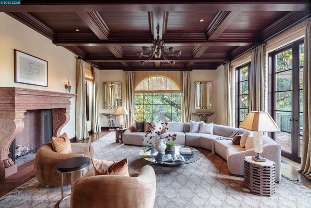 280 Indian Rd, Piedmont, CA 94610