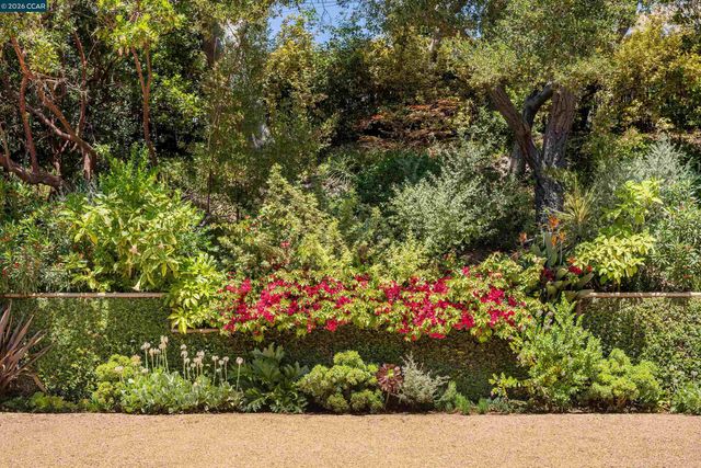 280 Indian Rd, Piedmont, CA 94610