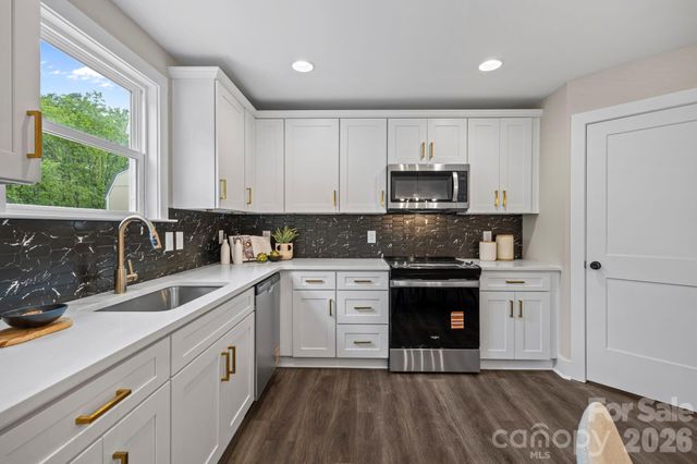 607 N Dixie Street, Cherryville, NC 28021