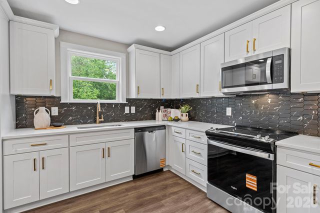 607 N Dixie Street, Cherryville, NC 28021