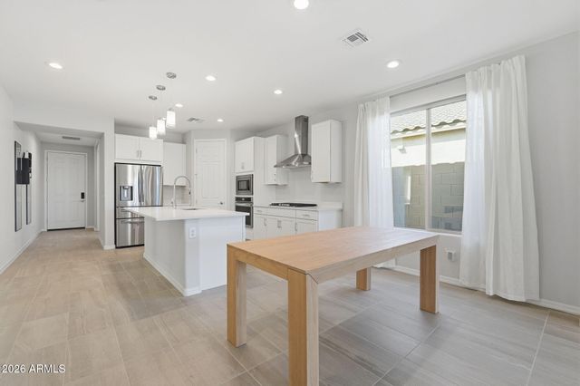 1536 W FLINTLOCK Drive, San Tan Valley, AZ 85144