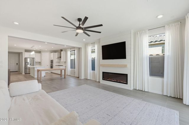 1536 W FLINTLOCK Drive, San Tan Valley, AZ 85144