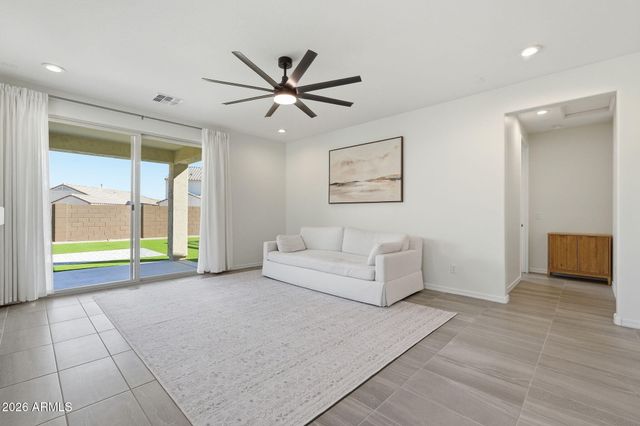 1536 W FLINTLOCK Drive, San Tan Valley, AZ 85144