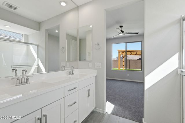 1536 W FLINTLOCK Drive, San Tan Valley, AZ 85144