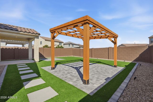 1536 W FLINTLOCK Drive, San Tan Valley, AZ 85144