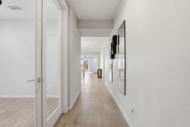 1536 W FLINTLOCK Drive, San Tan Valley, AZ 85144