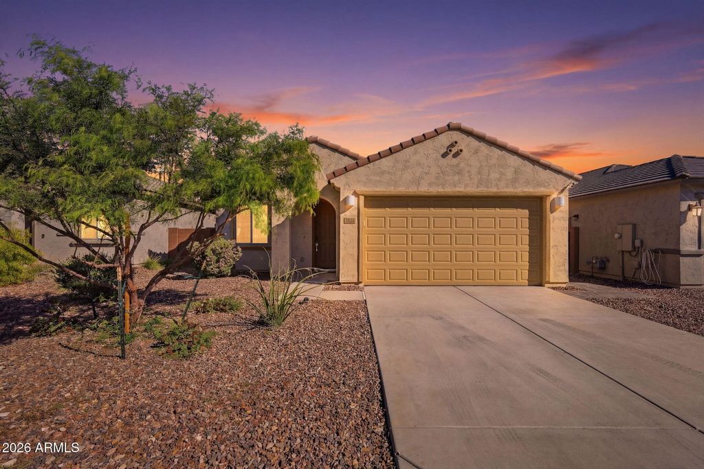 1536 W FLINTLOCK Drive, San Tan Valley, AZ 85144