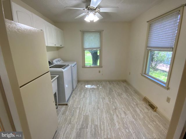 1931 OBERLIN RD, Harrisburg, PA 17111